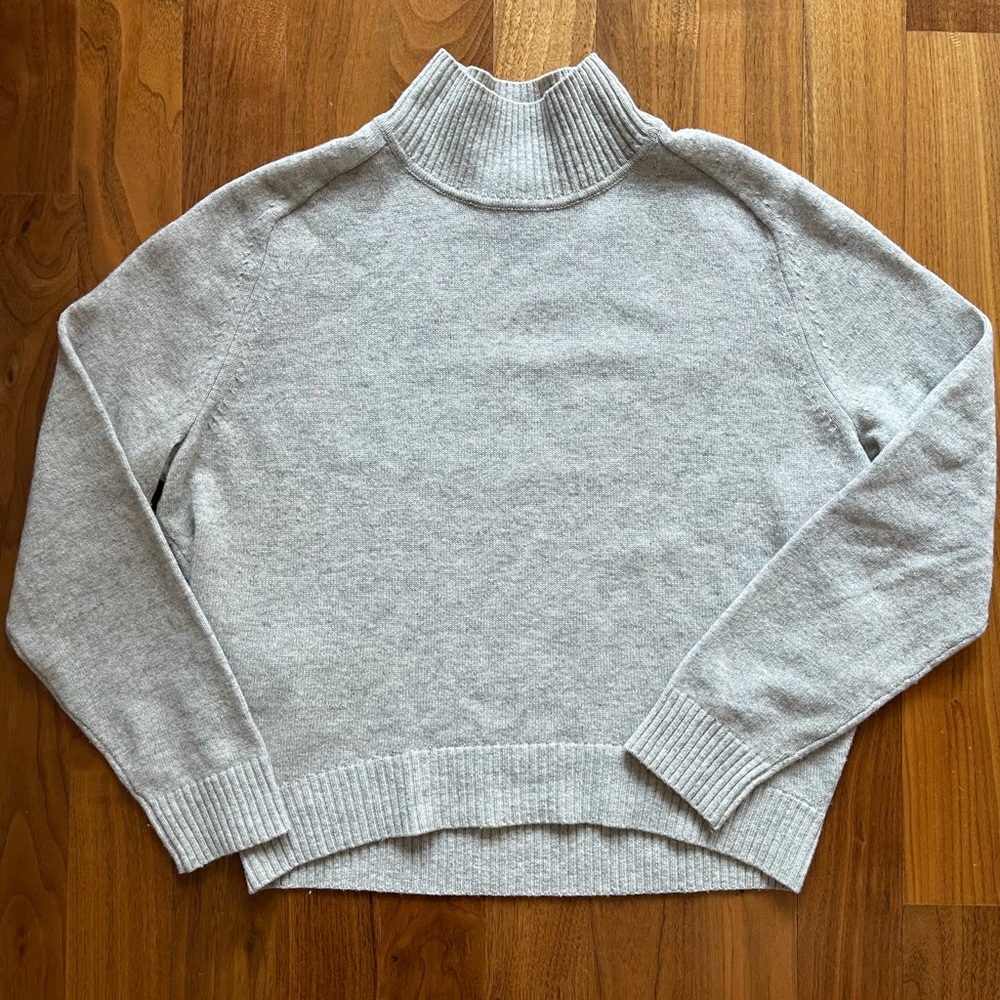 Grey turtleneck, XXS.